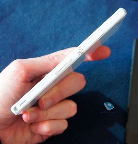 Mobile-review.com Sony Xperia Z - первый взгляд
