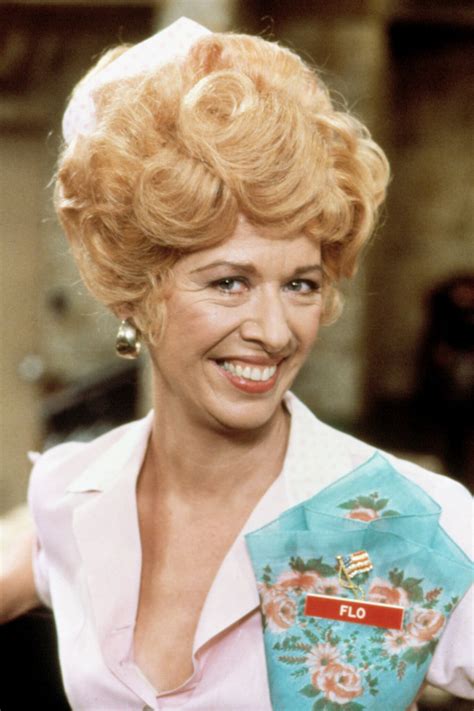 Polly Holliday, a Sassy Waitress on the Sitcom ‘Alice,’ Dies at 88