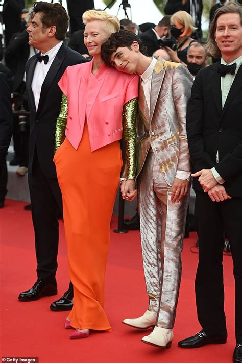 Cannes Film Festival 2021: Timothée Chalamet rests head on Tilda ...