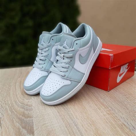 Кроссовки найк женские подростковые nike air jordan 23 низкие бледо ...