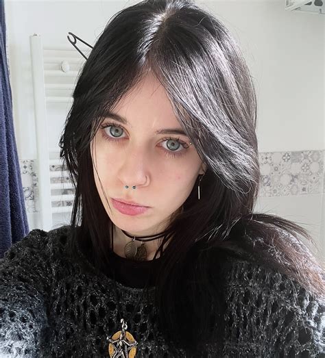 𝖍𝖊𝖑𝖑𝖙𝖑𝖊𝖘 (@helltles) • Instagram photos and videos