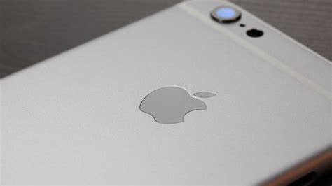 Сравнение оригинального корпуса iPhone 6 с неоригинальным