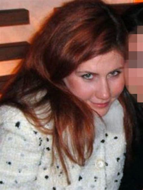 Ex-Russian spy Anna Chapman hits the catwalk