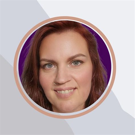 Media bloggers explain who the successful Nicole Threatt really is 14