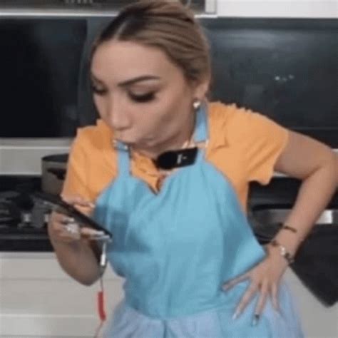 alive meme  alive dead discover share gifs