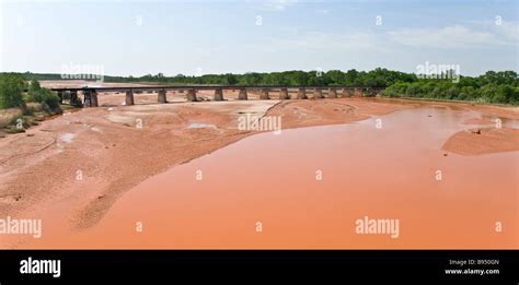 Red River forms part of the border between Texas and Oklahoma Stock ...
