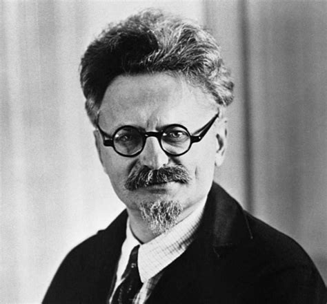 Лев Троцкий. Факты о революционере
