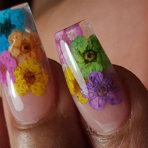 encapsulated nails - Buscar con Google | Flower nail designs ...