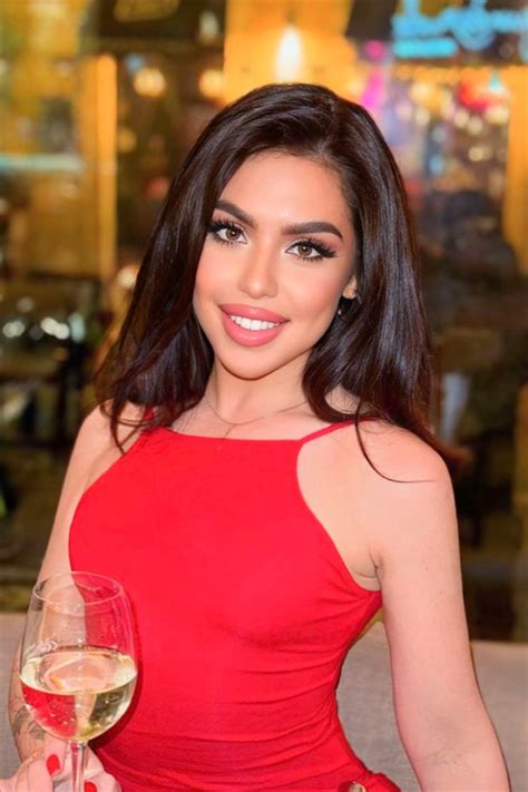 Gorgeous Alina (24 y.o.) from Paris with Dark Brown hair - ID 235119 ...