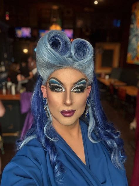 Shay Fox (@theshayfox) • Instagram photos and videos