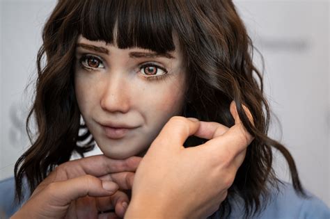 AI robots claim they can run world better than humans: 'We can achieve