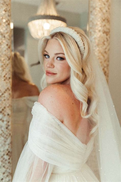 Meet Olivia Sparks – CanvasRebel Magazine