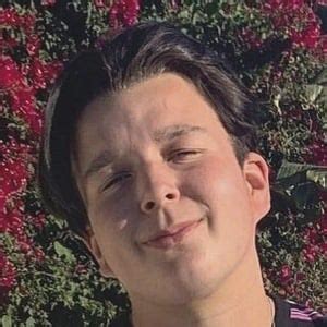 ethan muncks instagram twitter facebook  idcrawl