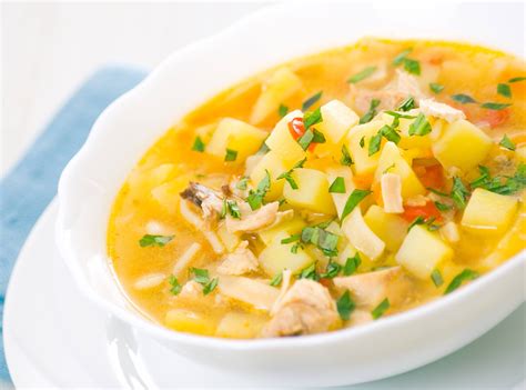 Deliciosa receta de sopa de poro y papa: sorprende a todos con este