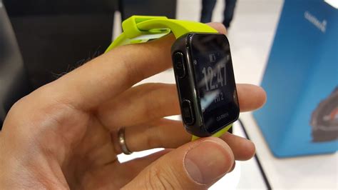 hands    garmin forerunner  pcmag