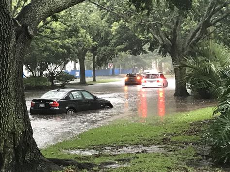 Rain floods streets in Savannah, surrounding area | WSAV-TV