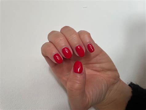Neonail im Test: Unsere Erfahrungen mit der UV-Maniküre | COSMOPOLITAN