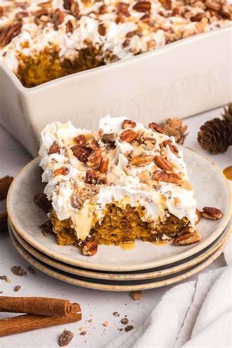 pumpkin poke cake