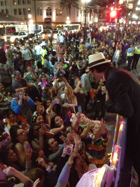 Huge Mardi Gras crowd greets one of their kings! | Mardi gras, Greets