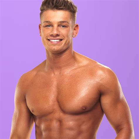 how to vote on love island 1