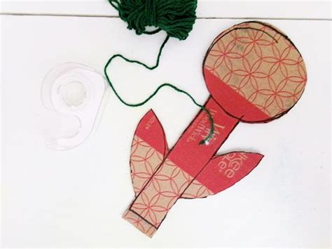 Cardboard Yarn Wrapped Flowers Craft - Our Kid Things