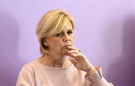 Galerie: Eva Pavlová: Na summit v Kyjevě vyrazila v růžové, Olena ...