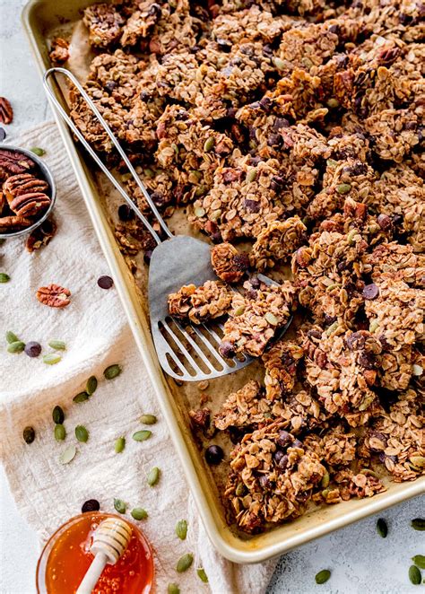 Chocolate Chip Cookie Granola Clusters - Doctor Woao