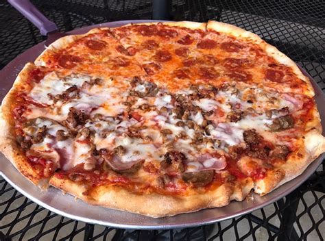 The Houston Bay Area's Best Locally-Owned Pizzerias | Houston Press