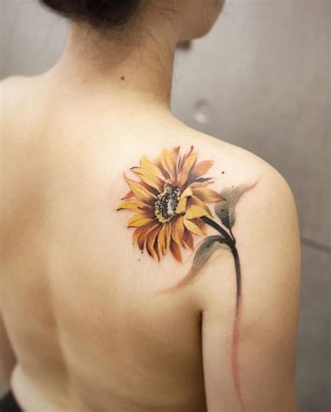 Tatuaggi con girasole: significato e tantissime foto per ispirarti ...