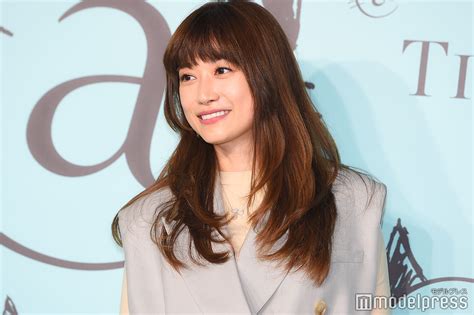 (画像9/14) ヨンア、水着で抜群スタイル披露「プール楽しそう」「素敵」と反響 - モデルプレス