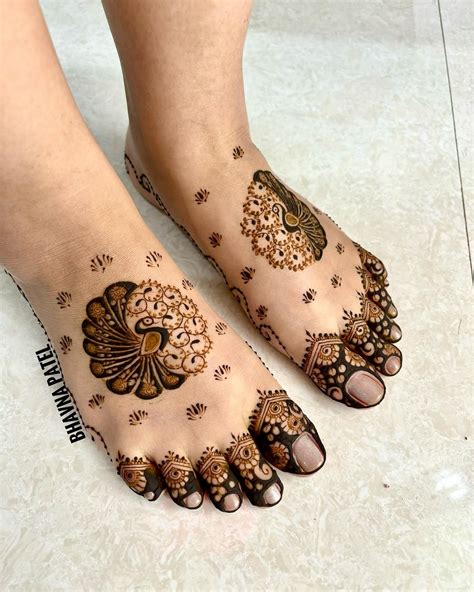 bhavnapatelmehndiartist  instagram bridal feet mehndi design dm
