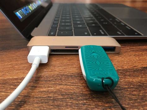 Satechi Review: Type-C USB Hub is Hit-or-Miss, Smaller Adapter is ...
