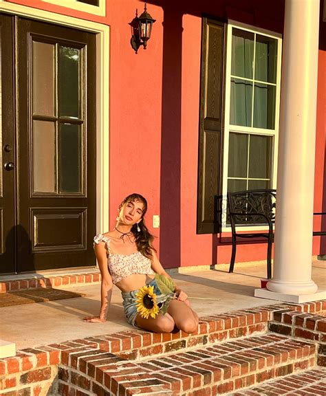 Meet Elle Christine - Bold Journey Magazine