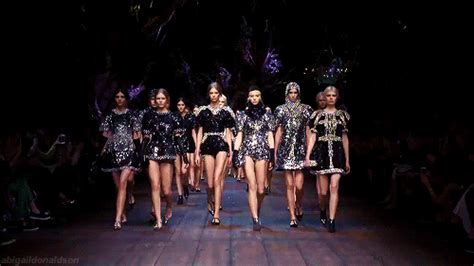 runway walk gifs | WiffleGif