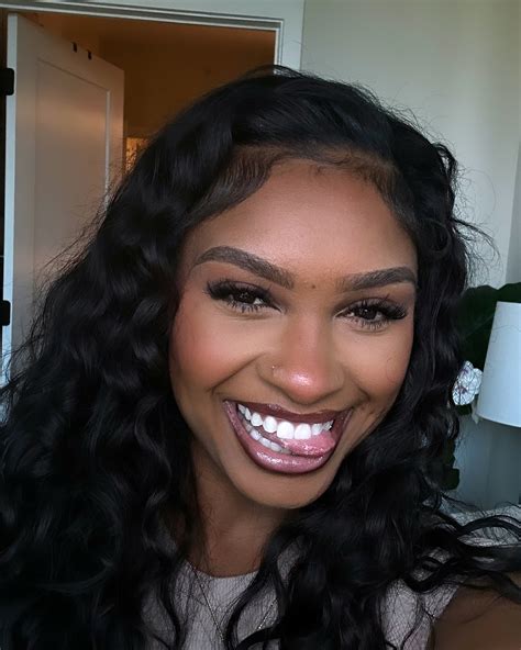 Lexi 🧚🏽‍♂️ | I’d love it here too if I was you 😘🌴 | Instagram