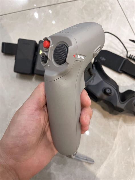 DJI Avatar pro-view combo (DJI Goggles 2), Everything Else on Carousell