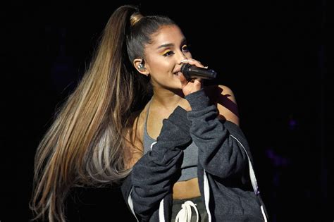 10 Best Ariana Grande Songs of All Time - Singersroom.com