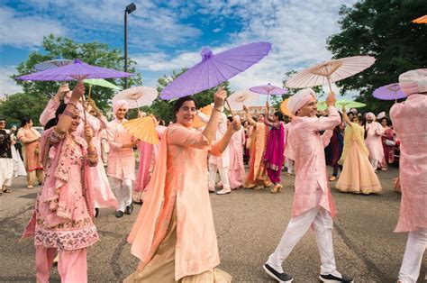 This Wedding Had The Craziest Surprise Baraat Ever & You Have To See ...