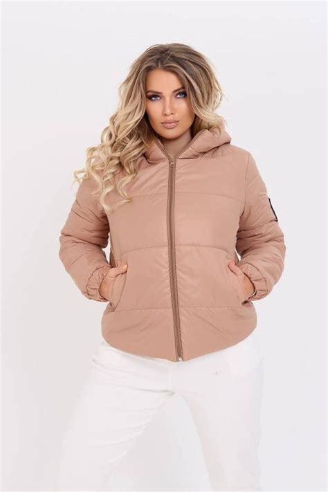 Классическая демисезонная женская куртка короткая — цена 1050 грн в ...