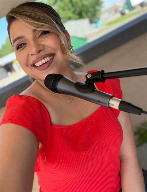 Mia Lenay Live at Goose Ridge!! | Tri-City Vibe
