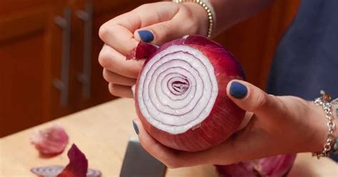 You've been cutting onions wrong – chef's hack shows how to do it in ...