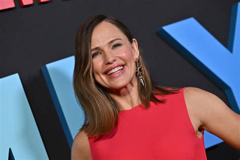 Jennifer Garner Announces the Sad News of Her 'Kind and Brilliant