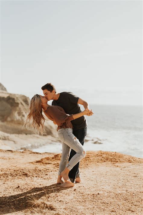 Couple Poses Ideas For Beach Photoshoots | Ranking Booster