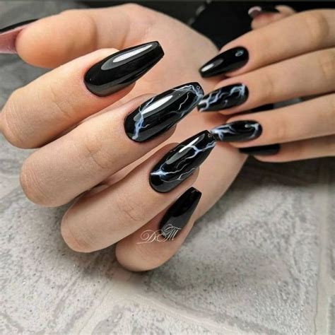 Pin by Ellis on Ногти | Chic nails, Squoval nails, Black acrylic nail ...