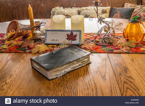 American holiday decorations with Bible for Thanksgiving Stock Photo ...