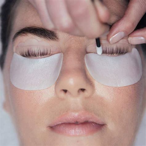 What Is A Lash Lift? Here's What You Need to Know