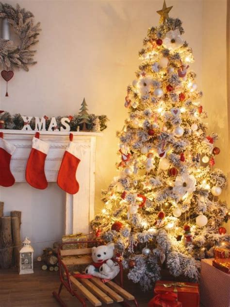 tips   photograph christmas tree lights indoors