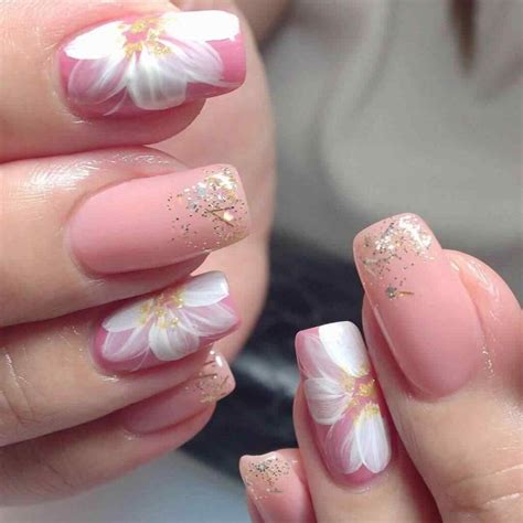 Diseños de uñas delicadas | Uñas Acrilicas
