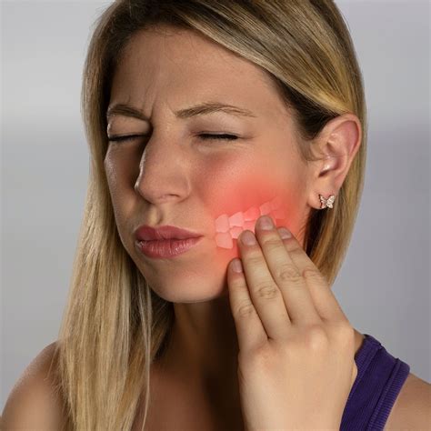 Dente Latejando De Dor - Dente Latejando após restauração: É Normal? O Que Fazer e Quando Voltar ...