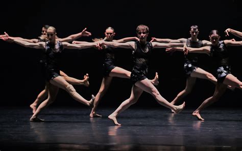 Bonachela/Obarzanek. Sydney Dance Company – Michelle Potter